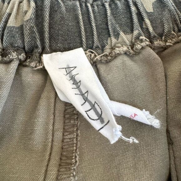 Anthropologie Amadi Pants size L Camo Floral High Rise Elastic Pants cotton - Picture 3 of 8